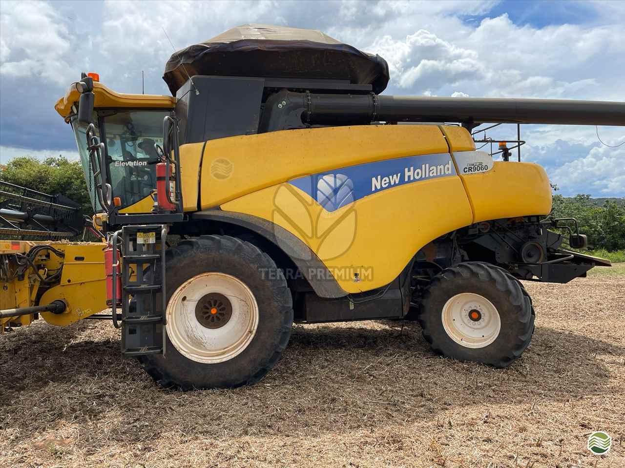 COLHEITADEIRA NEW HOLLAND CR 9060 Terra Premium RONDONOPOLIS MATO GROSSO MT